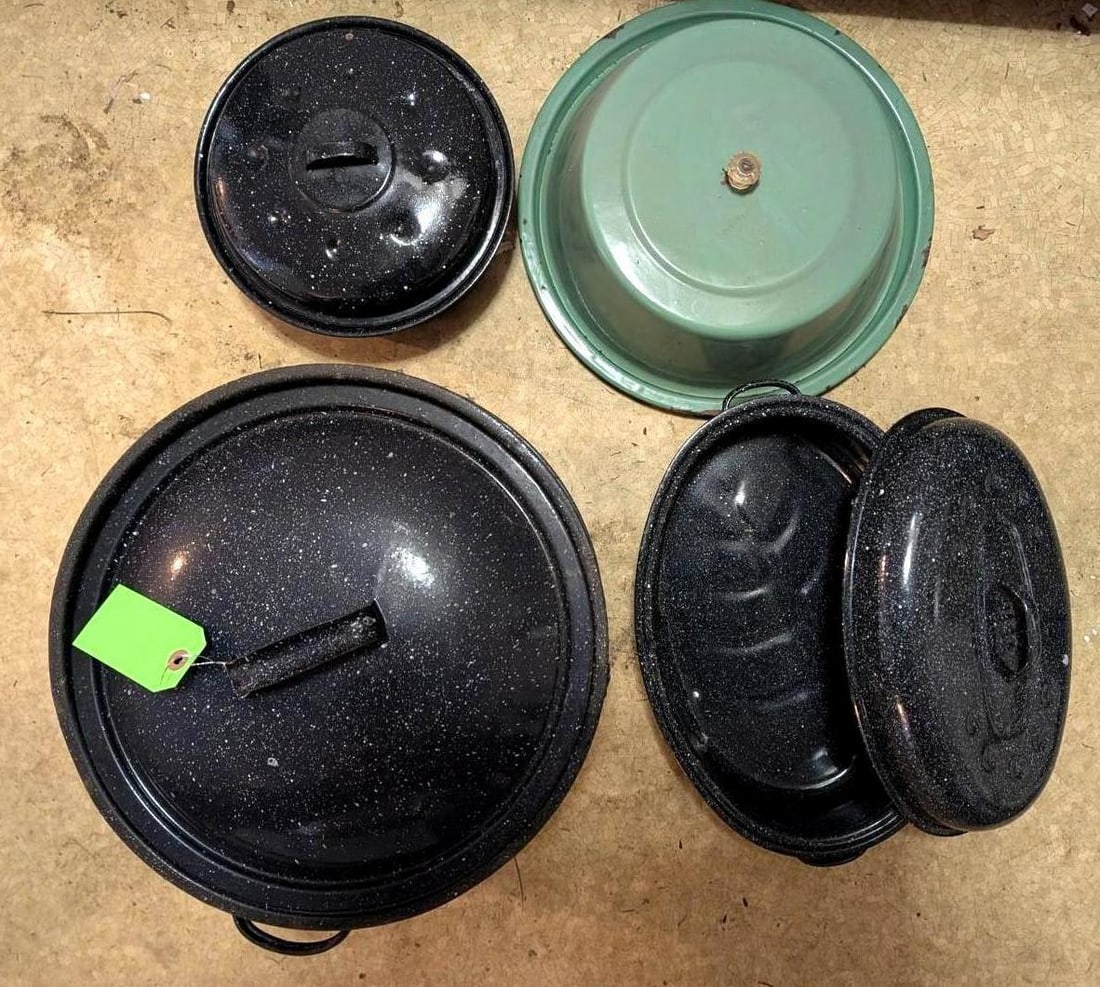 (4) Enameled Steel Roasting Pans: largest is 16" dia 