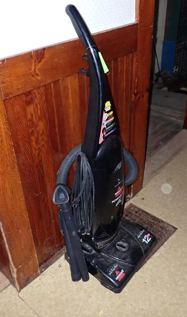 Bissell Powerforce Vacuum Cleaner - 4