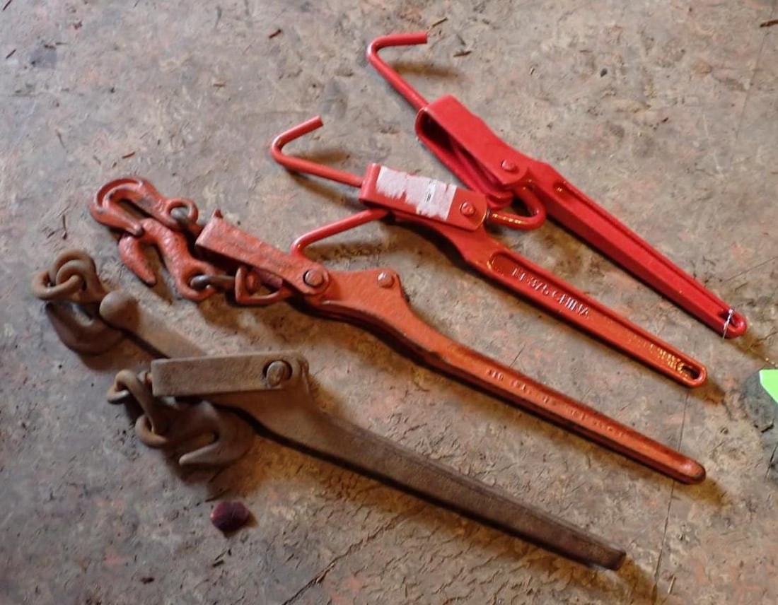 (4) Small Chain Binders (1 of 3)