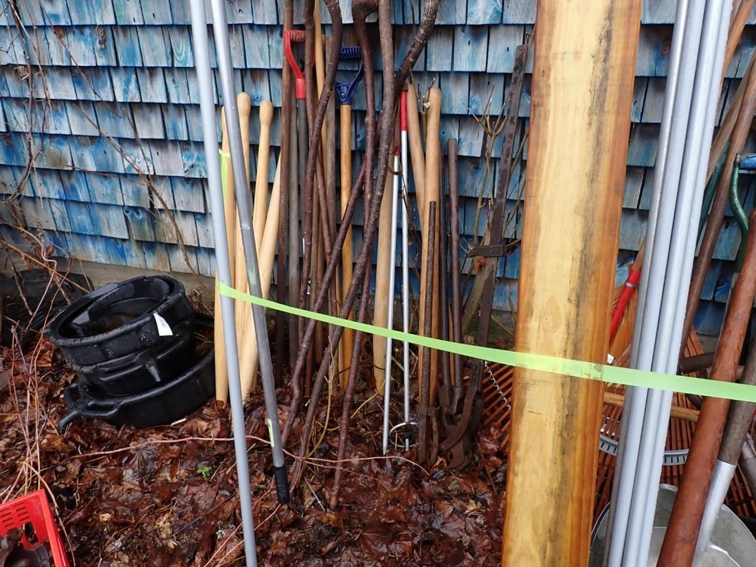 Stick Tools & Replacement Handles - 11