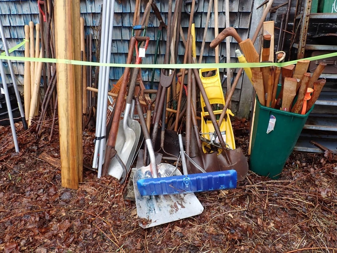 Stick Tools & Replacement Handles - 6