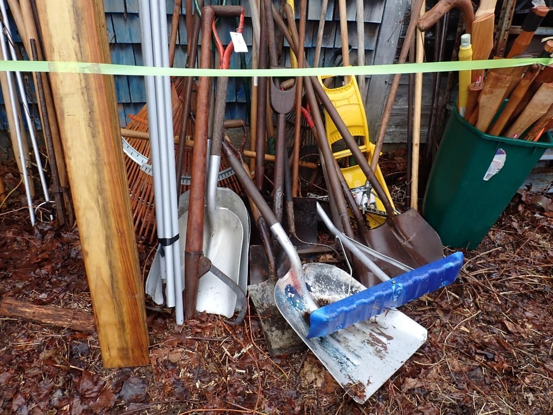 Stick Tools & Replacement Handles - 7