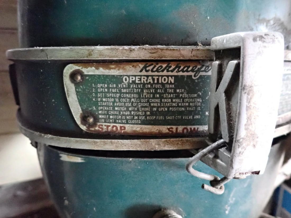 Vintage Mercury 7.5 HP Outboard Motor - 5