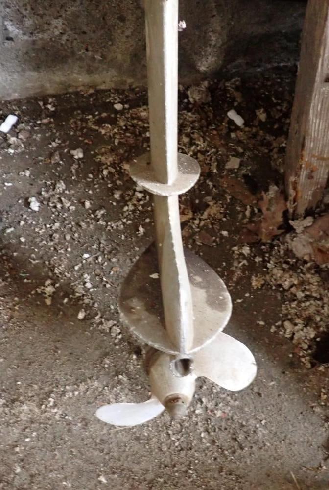 Vintage Mercury 7.5 HP Outboard Motor - 7