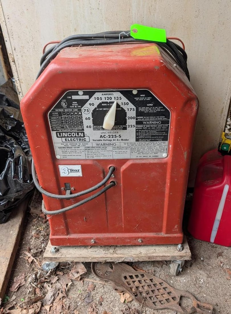Lincoln Electric Welder (1 of 5)