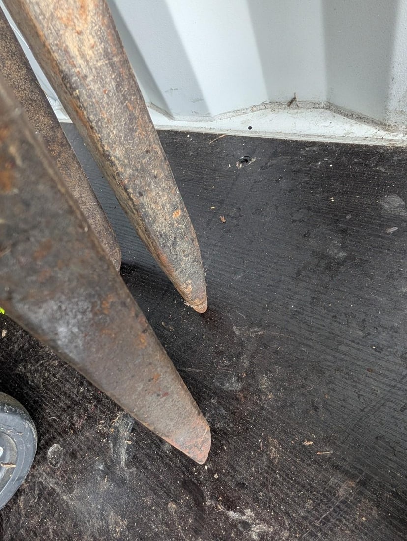 (3) Stone/Rock Bars - 4