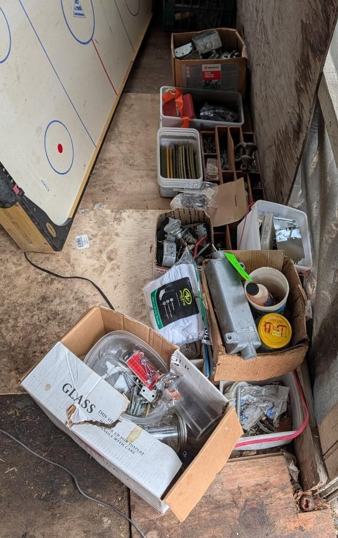 Remaining Contents of Porch (1 of 13)