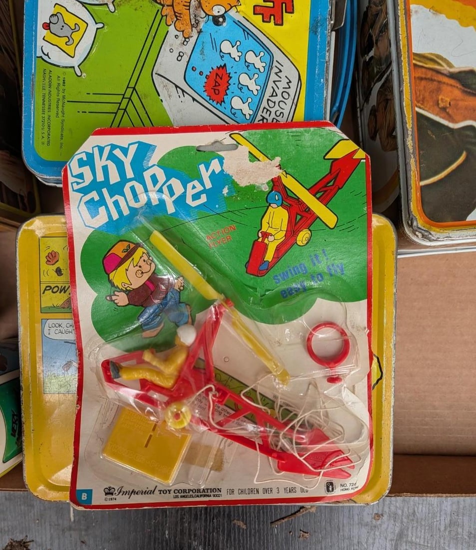 (4) Vintage Tin Lunch Boxes & (3) Poly Cups - 2