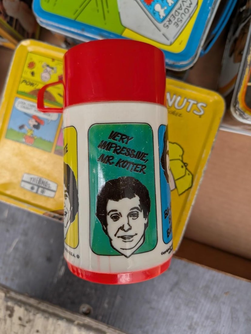 (4) Vintage Tin Lunch Boxes & (3) Poly Cups - 6