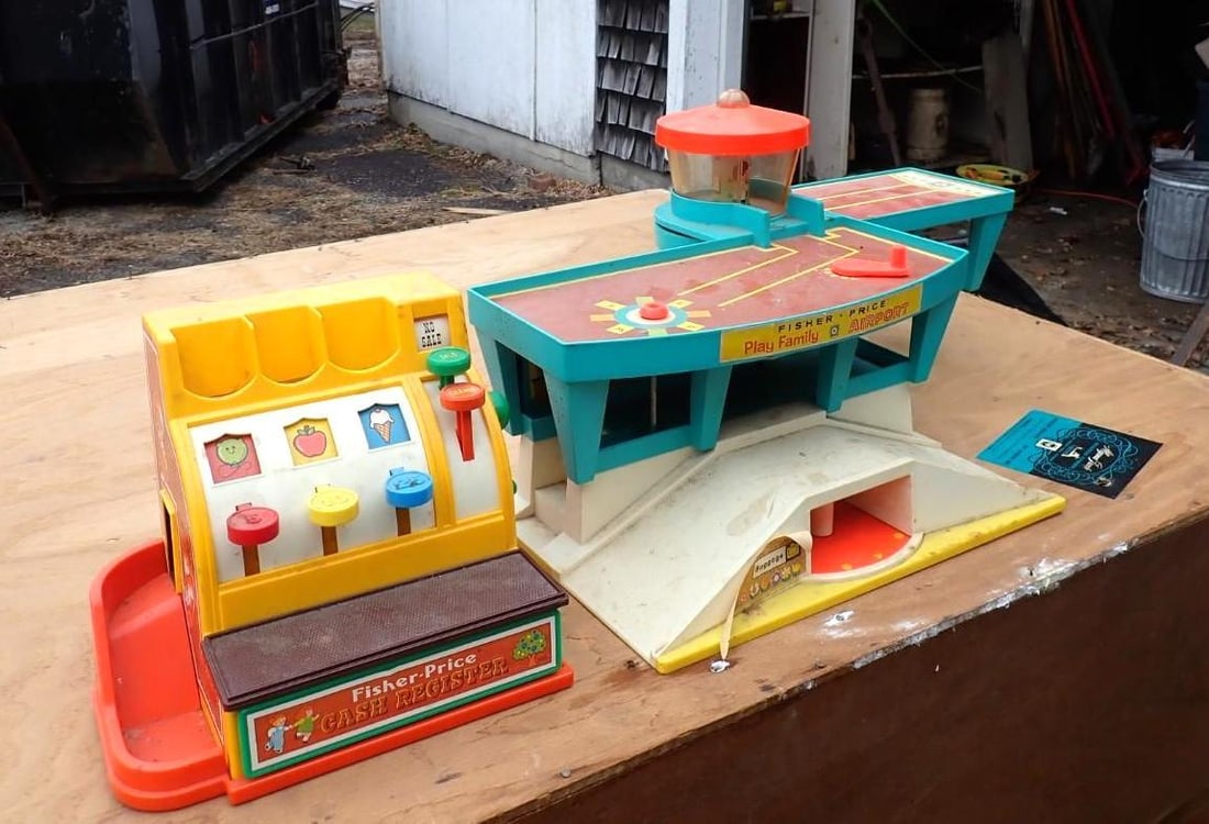 Vintage Fisher Price Airport & Accs. - 2
