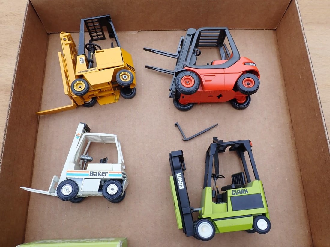 (6) Display Model Forklifts - 3