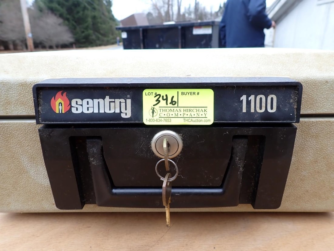 Sentry 1100 Safe - 5