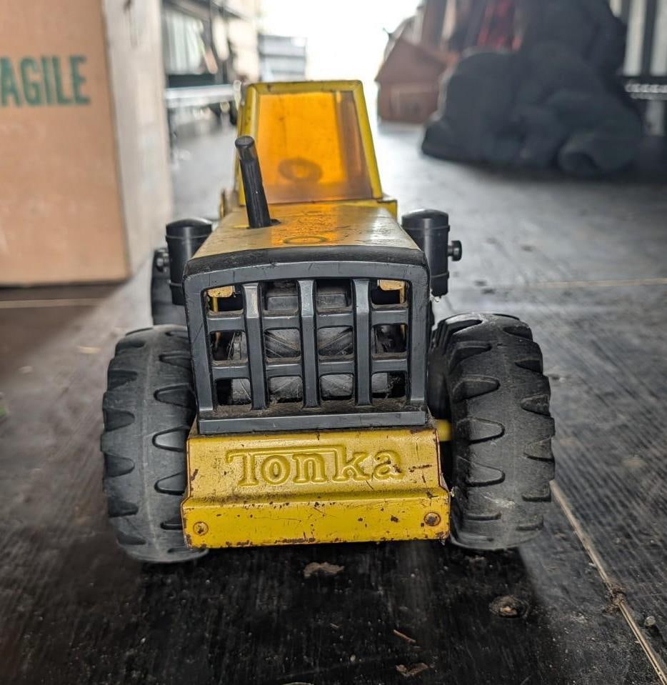 Mighty Tonka Bucket Loader - 4