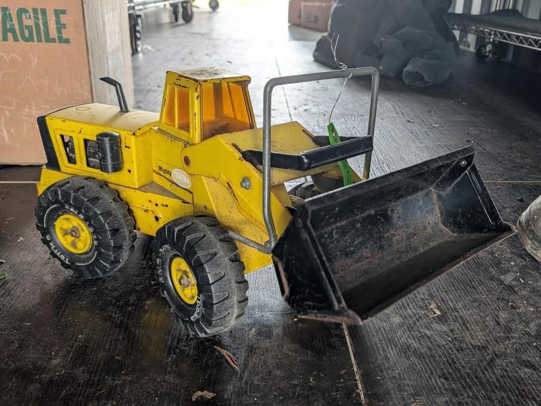 Mighty Tonka Bucket Loader - 6