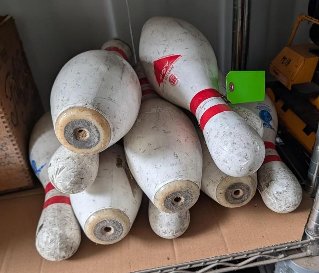 (10) AMF Bowling Pins: (10) AMF Bowling Pins 