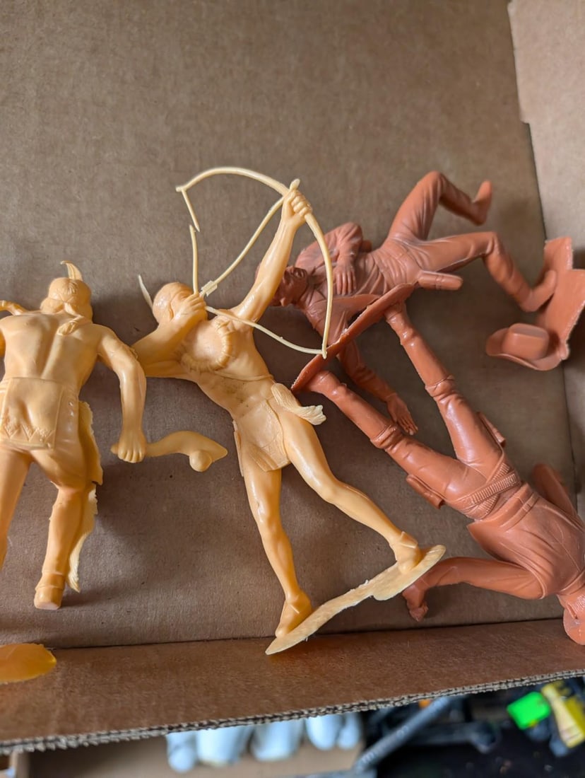 Asst. Mini Figures - 4