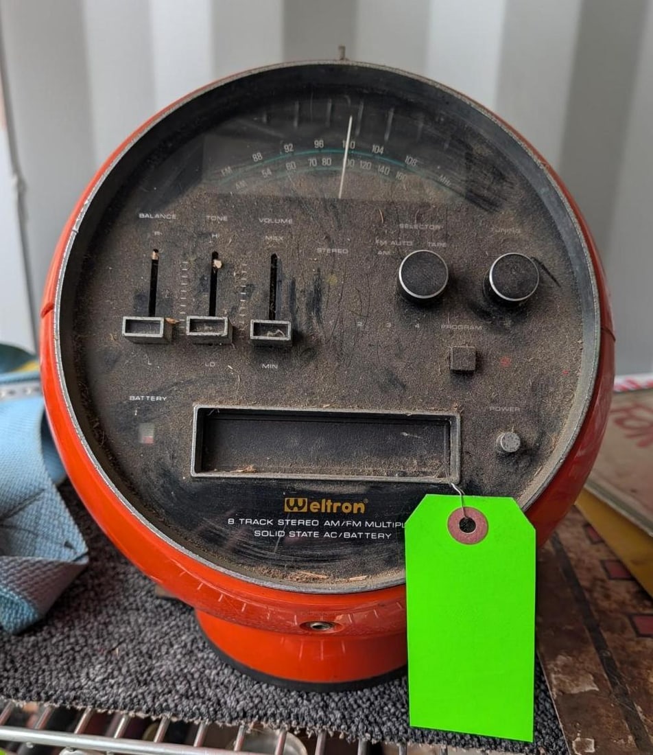 MCM Weltron Radio/ 8-Track Player (1 of 7)