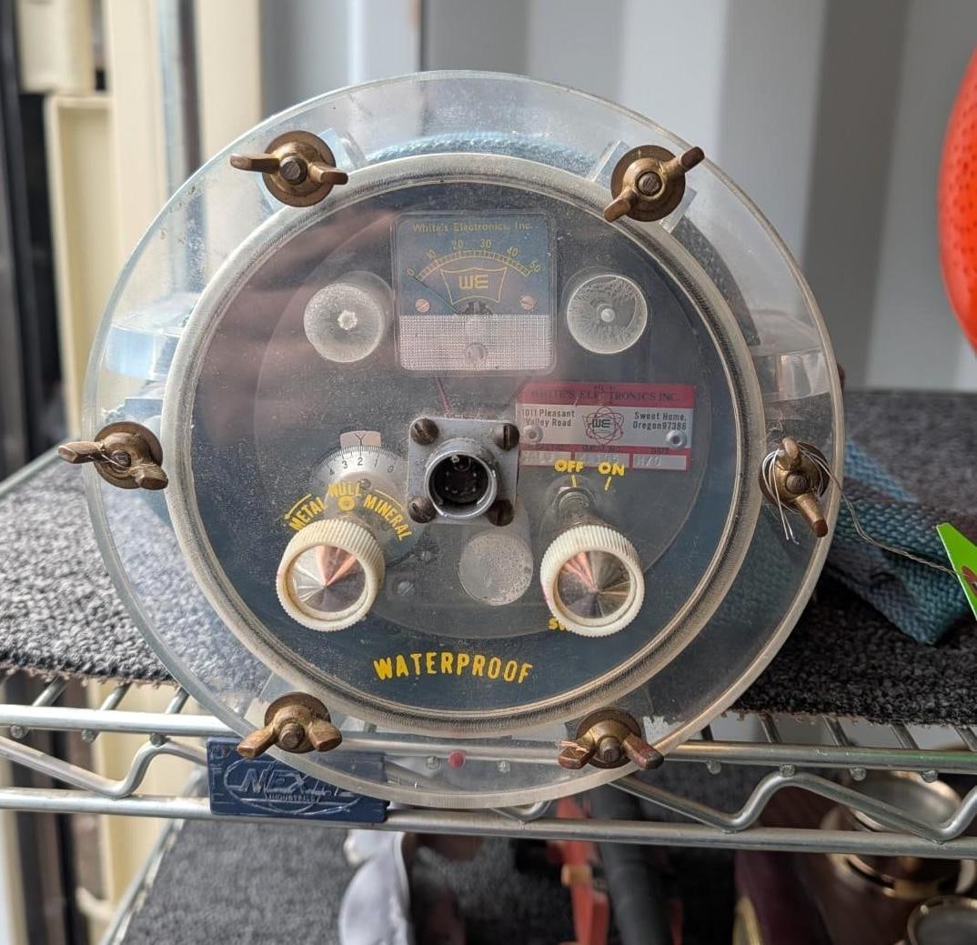 Vintage Underwater Metal Detector Control Box (1 of 5)