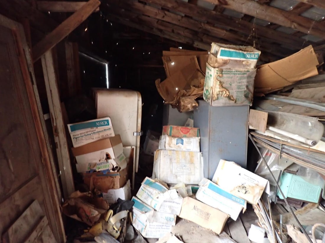 Picking Rights to End Shed (1 of 15)