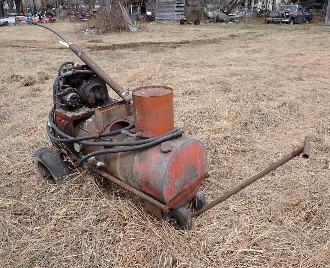 Vintage Pressure Washer (1 of 8)