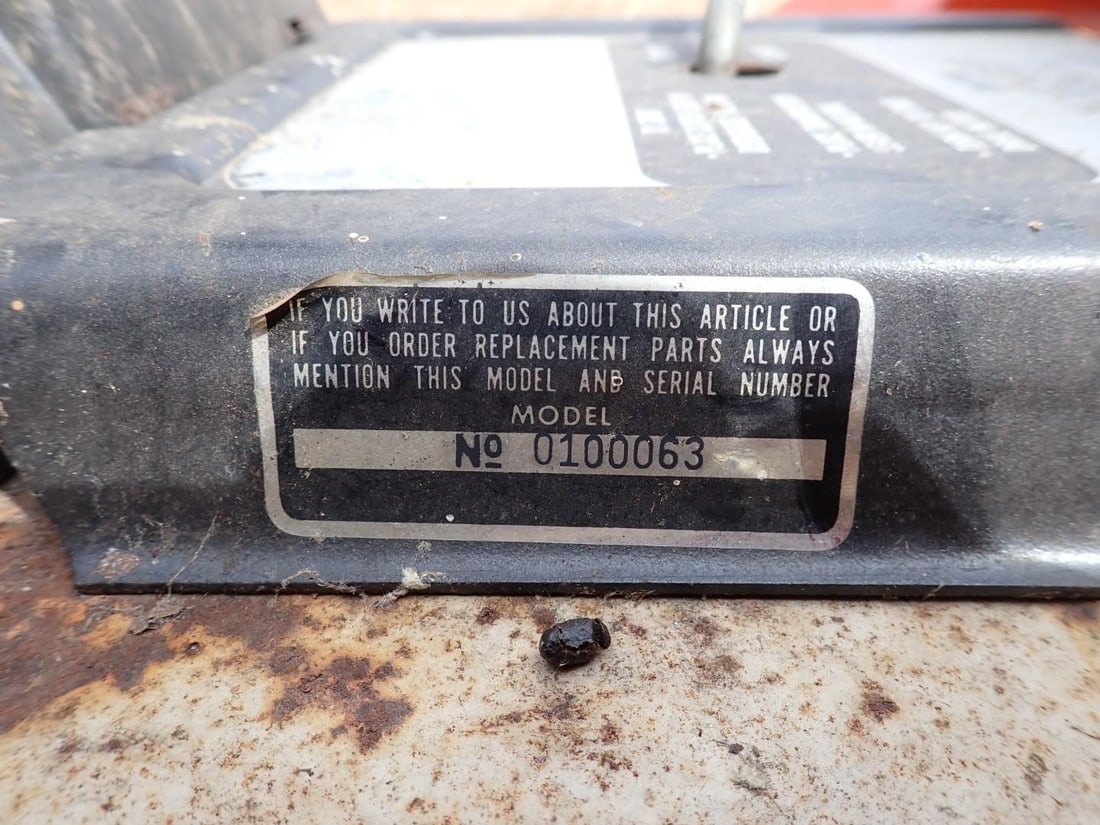 Columbia Riding Mower - 10