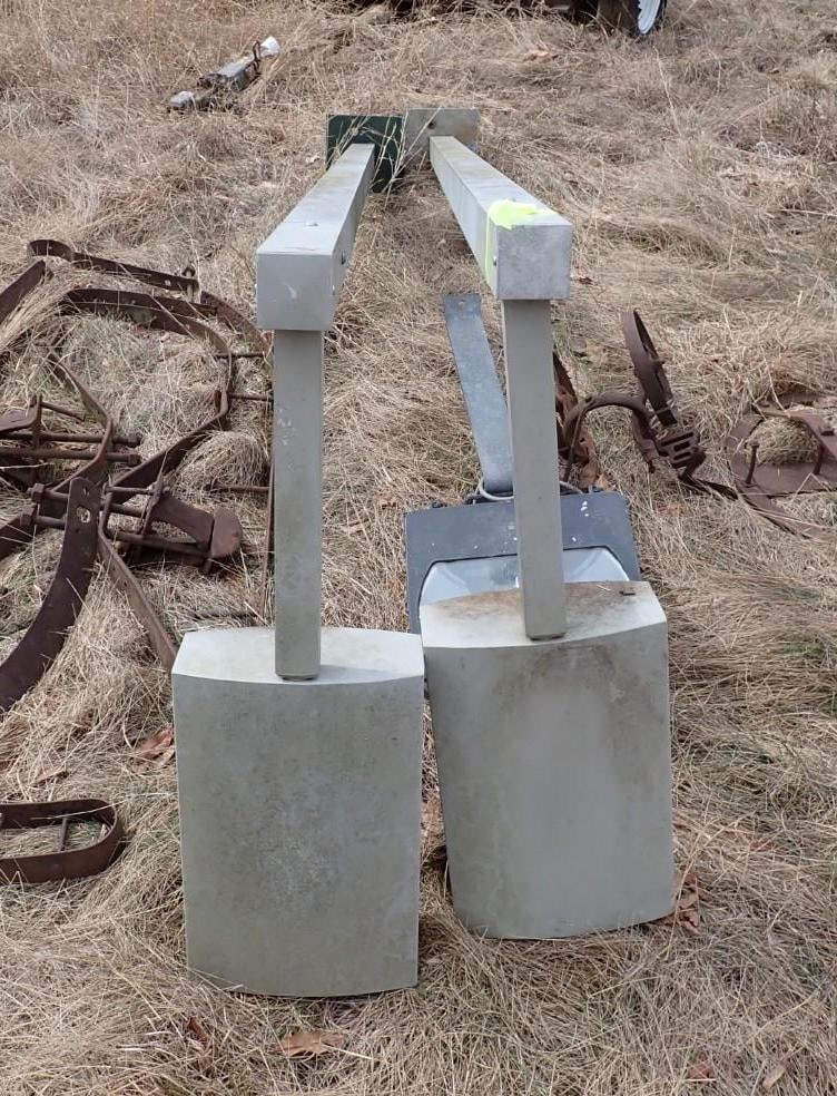 (2) Aluminum 10 Lamp Posts - 4