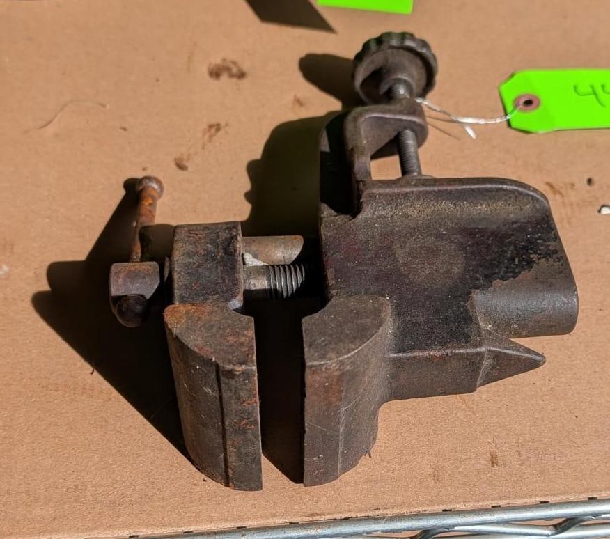 3" Bench Clamp Vise (1 of 4)