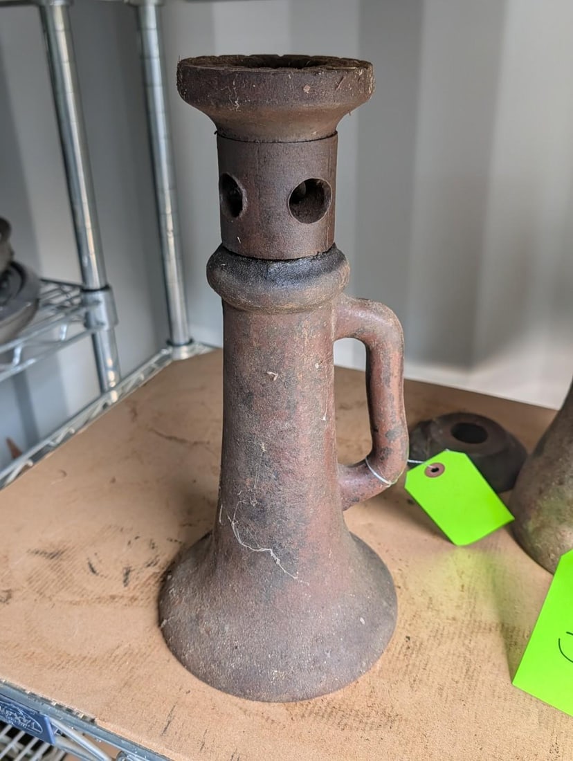 (2) Screw Jacks: 14"t 