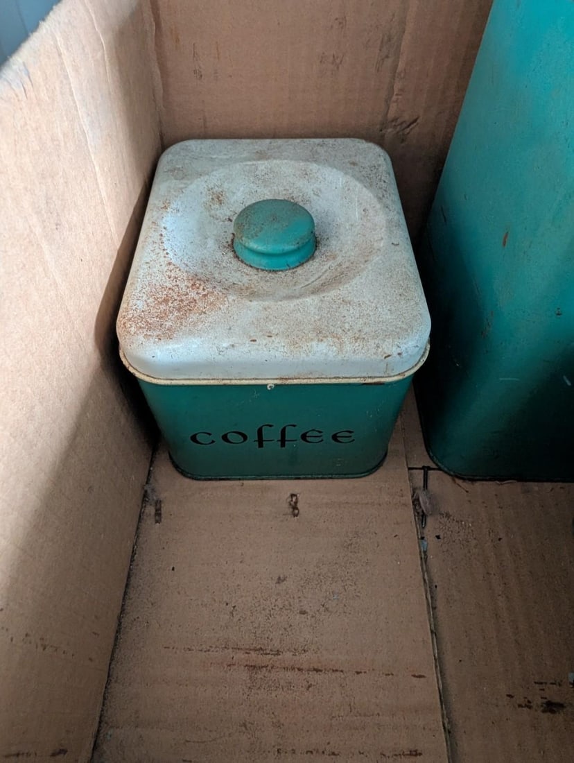 Vintage Baking Tin Set - 4