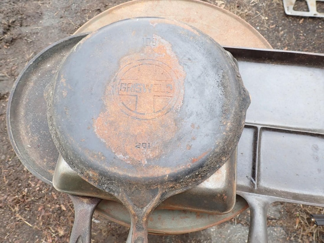 (4) Pcs Cast Iron - 4