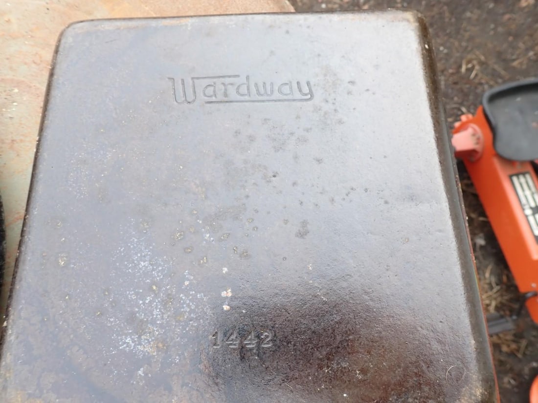 (4) Pcs Cast Iron - 8