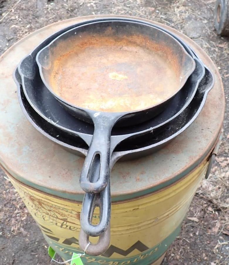 (3) Cast Iron Skillets (1 of 10)