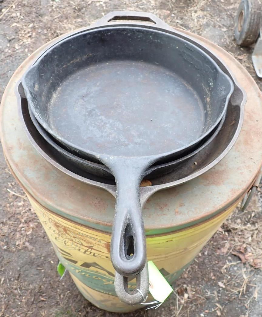 (3) Cast Iron Skillets: Lodge 12"; (2) 10" 