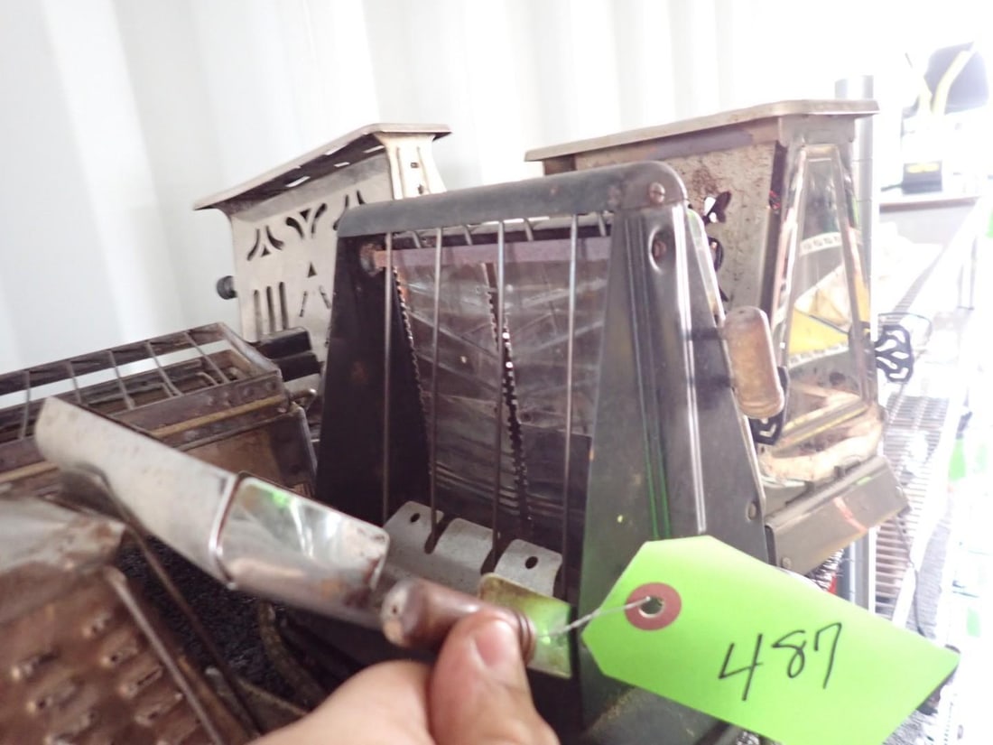 (5) Vintage Toasters (1 of 6)