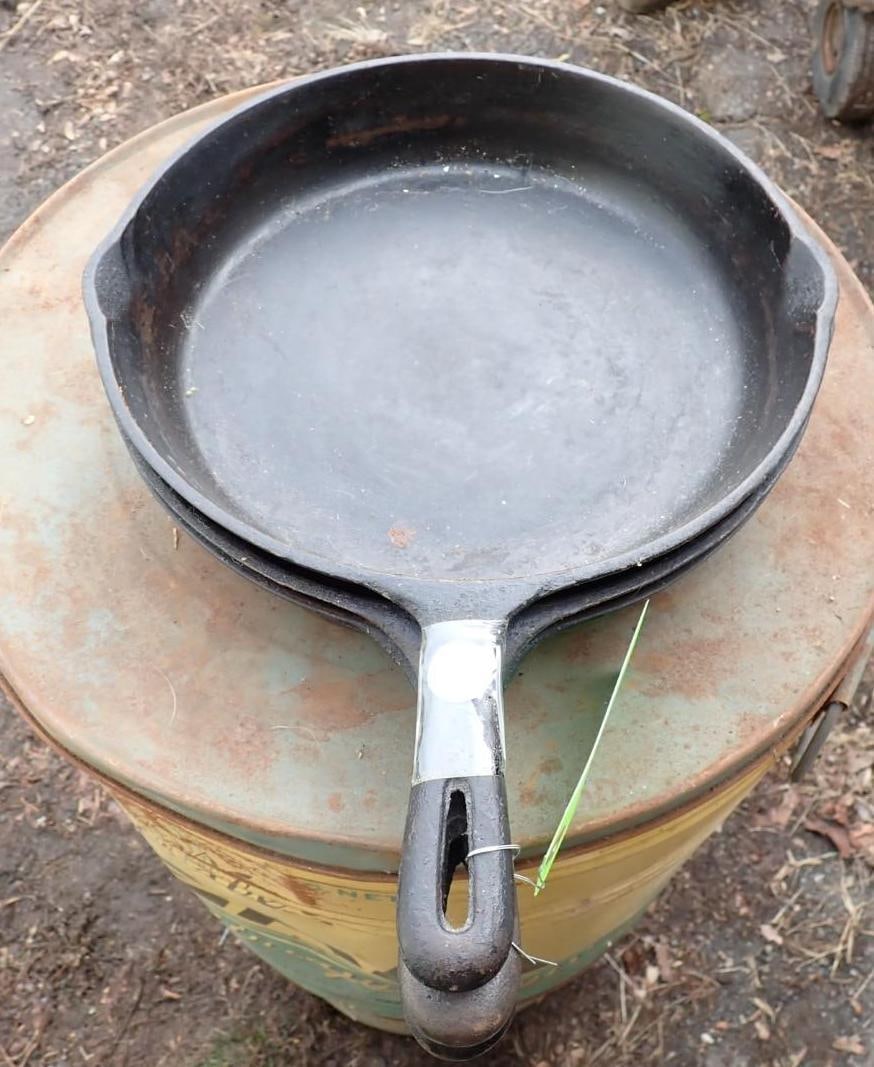 (3) Cast Iron Skillets: 10.5" 