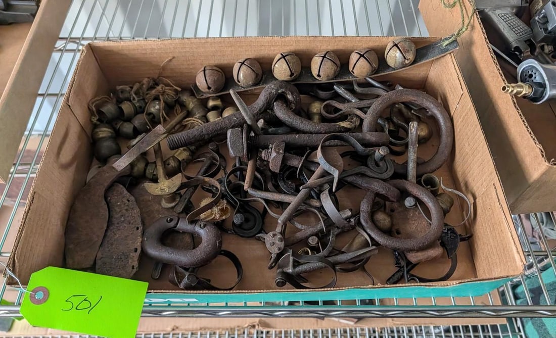 Asst. Cast Iron Buckles, Hinges, Links Etc.: Asst. Cast Iron Buckles, Hinges, Links Etc. 