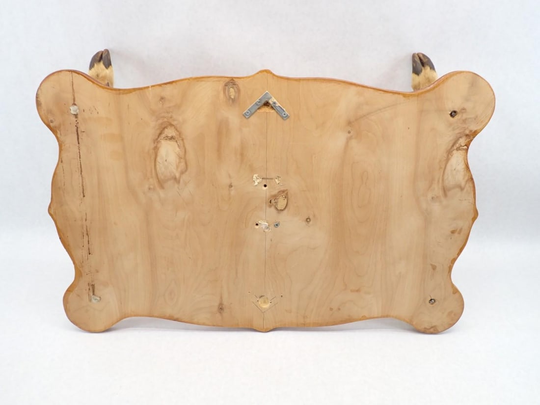 2-Place Rifle Rack Made of Deer Legs & Spike Horn Centerpiece - 10