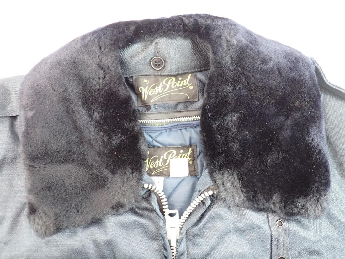(19+/-) Outdoor Jackets & Vests - 10