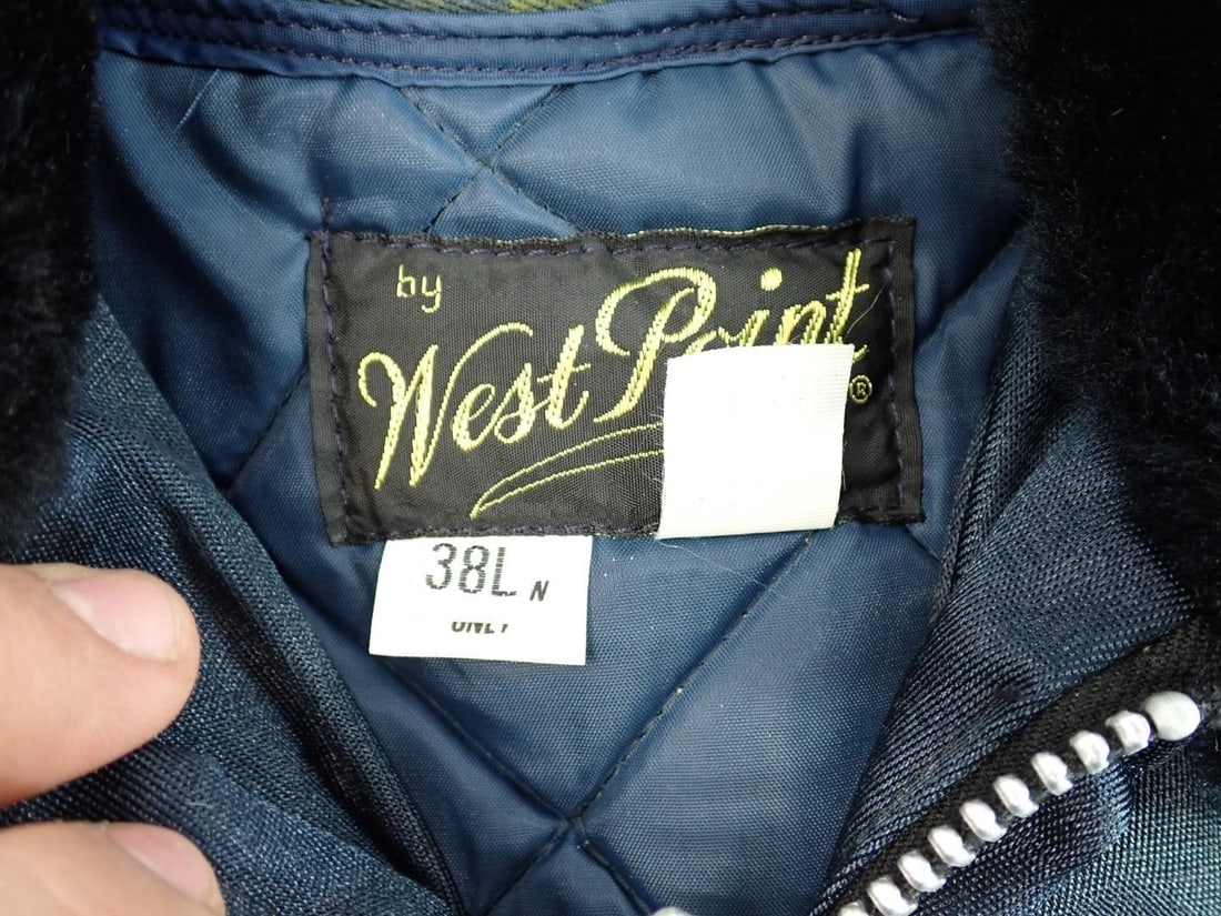 (19+/-) Outdoor Jackets & Vests - 12