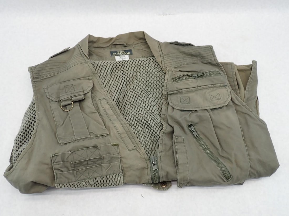 (19+/-) Outdoor Jackets & Vests - 19