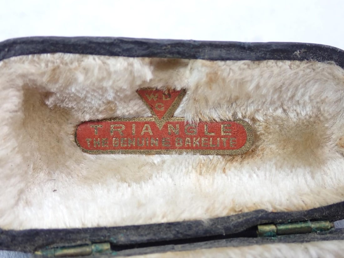 Triangle "The Genuine Bakelite" Leather Covered Pipe Tip Case - 4