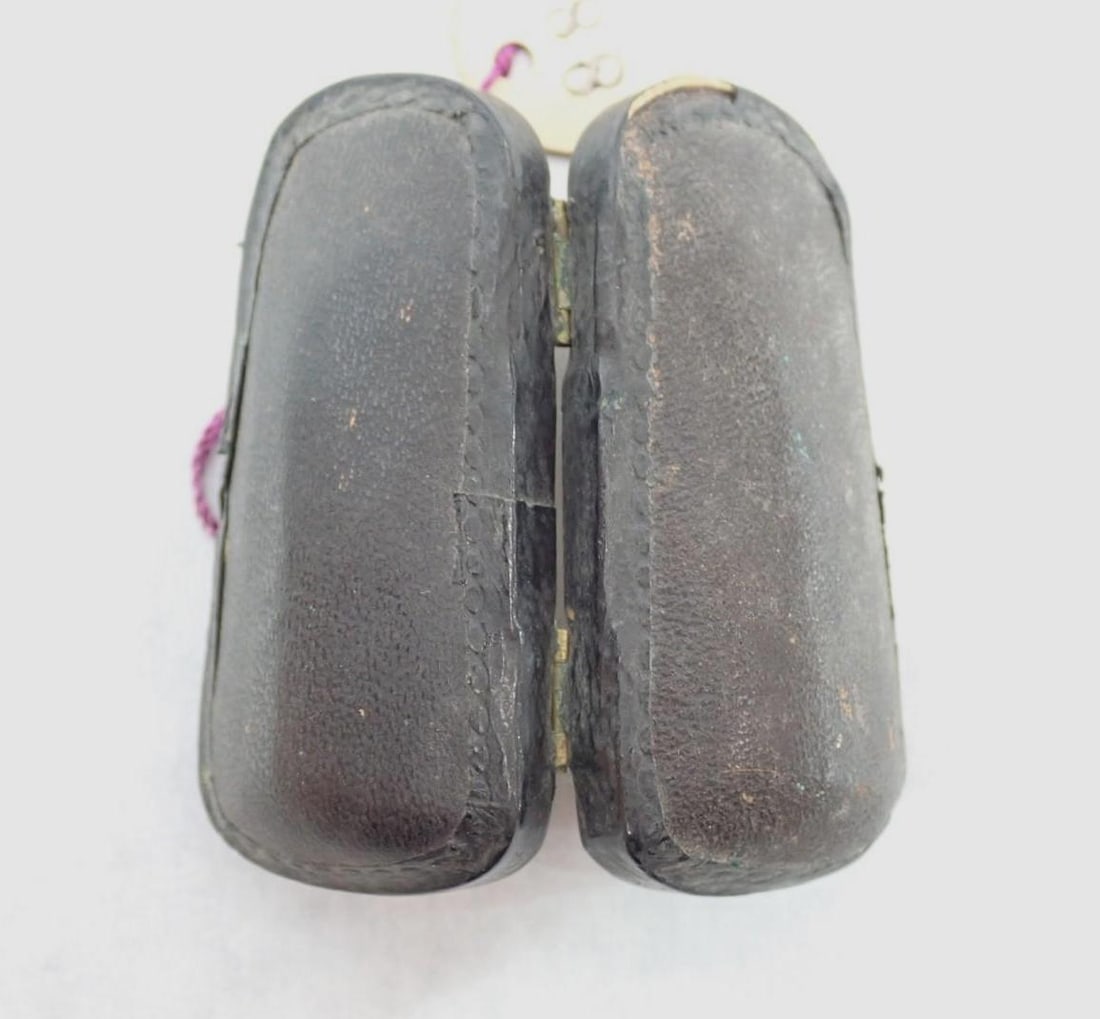 Triangle "The Genuine Bakelite" Leather Covered Pipe Tip Case - 5