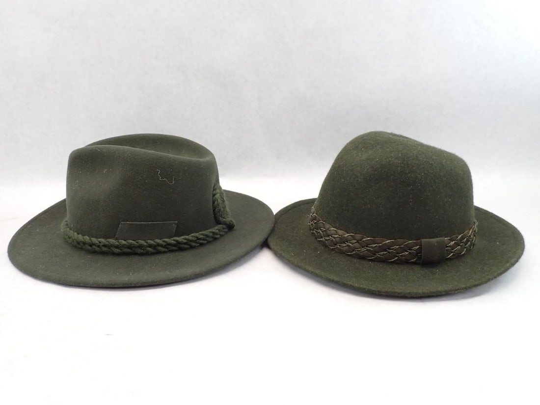 (9) Trekking Hats & Lederhosen Pins - 4