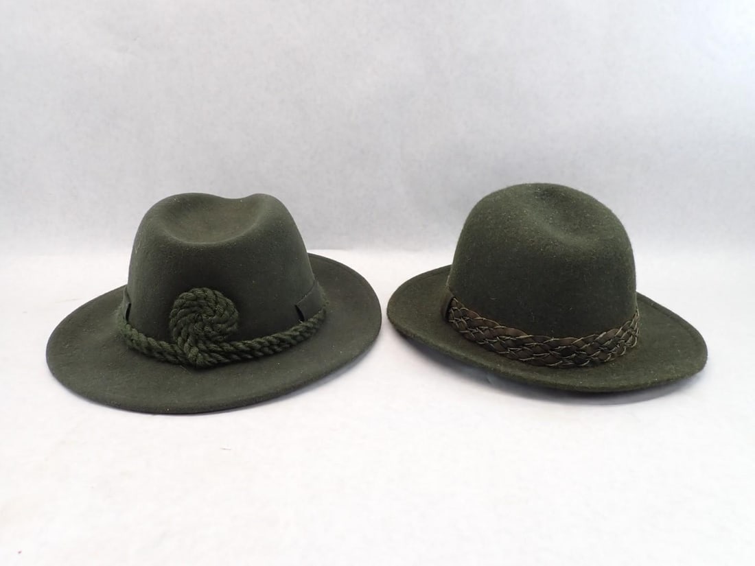 (9) Trekking Hats & Lederhosen Pins - 5