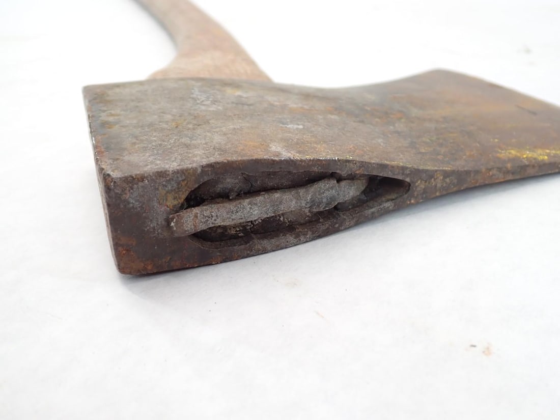 (4) Axes - 18