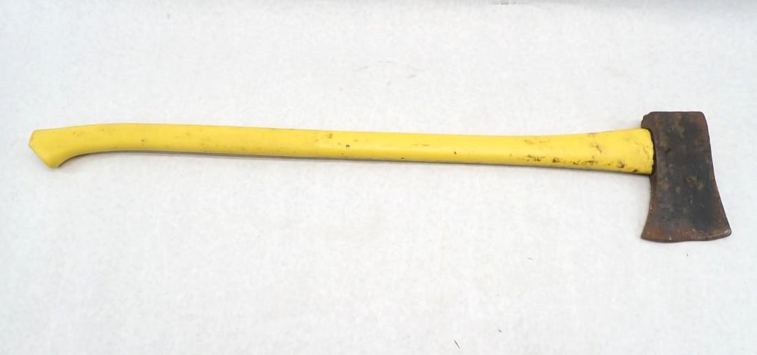 (4) Axes - 8