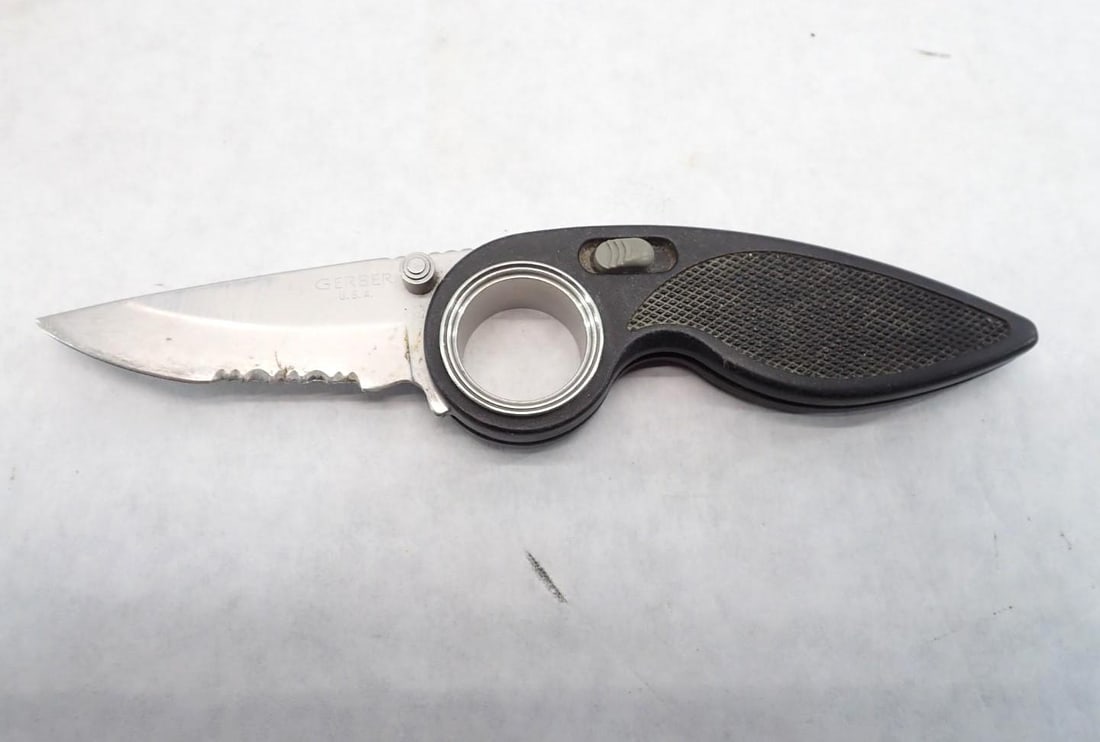 (12+/-) Folding Knives - 10