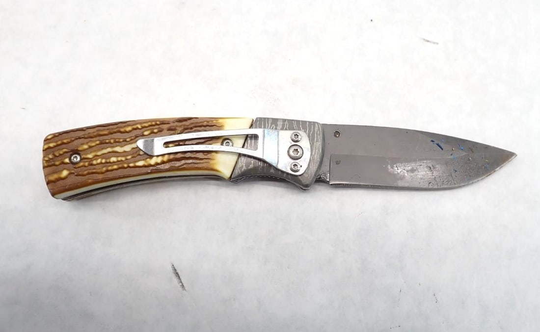 (12+/-) Folding Knives - 13