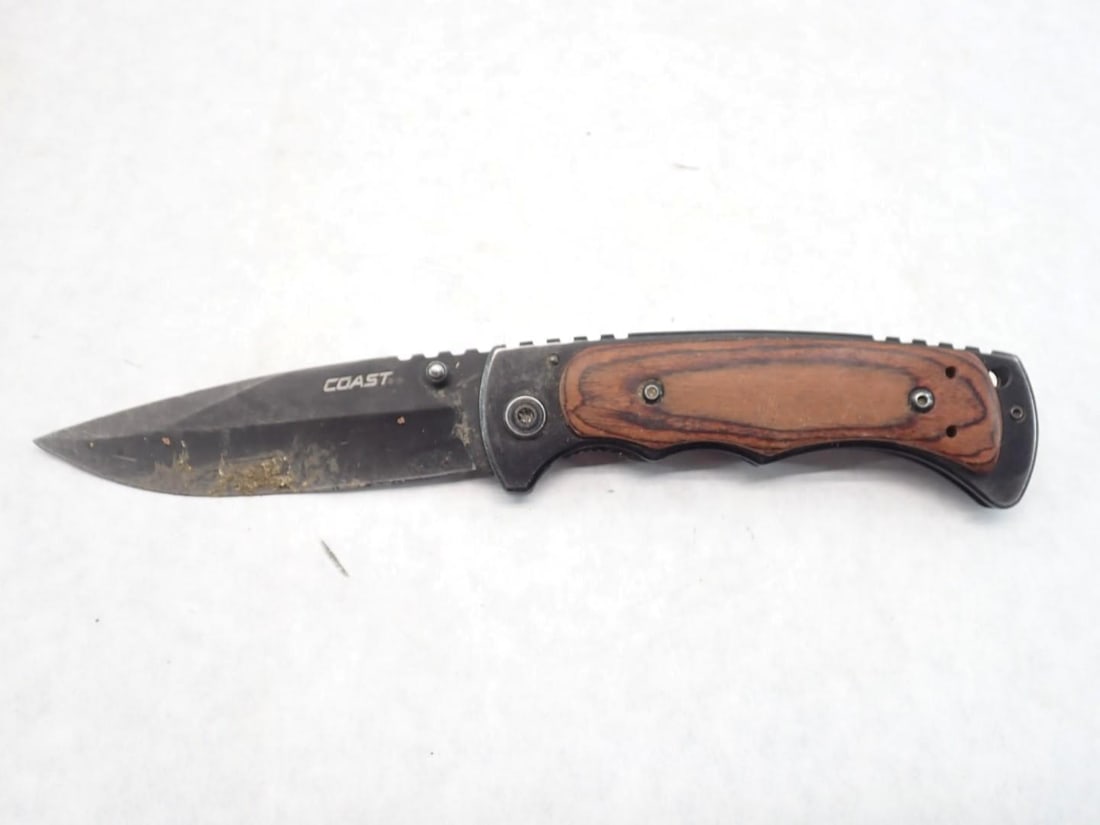 (12+/-) Folding Knives - 19