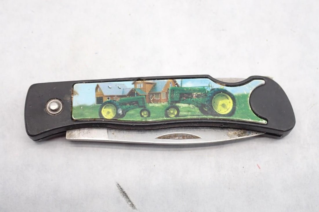 (12+/-) Folding Knives - 20
